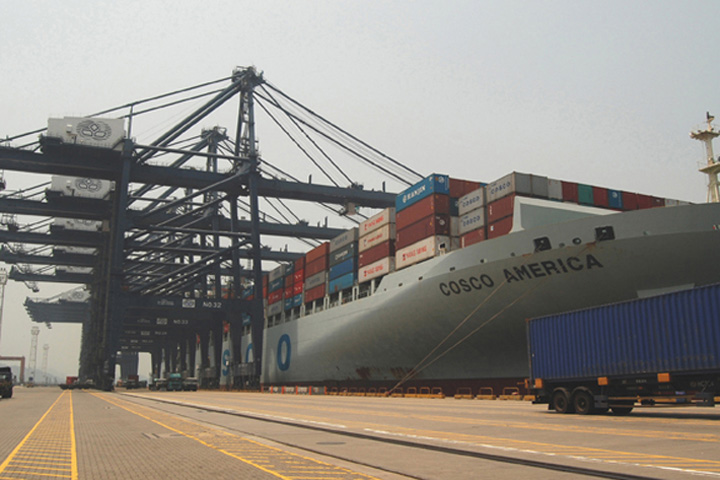 COSCO, Hanjin Jointly Launch EU Service NE1 at YICT