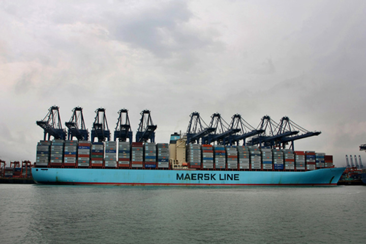 On 10 June, the Ebba Maersk, one of Maersk's PS-class vessel fleet, carried a full load of containers to YICT for the first time.