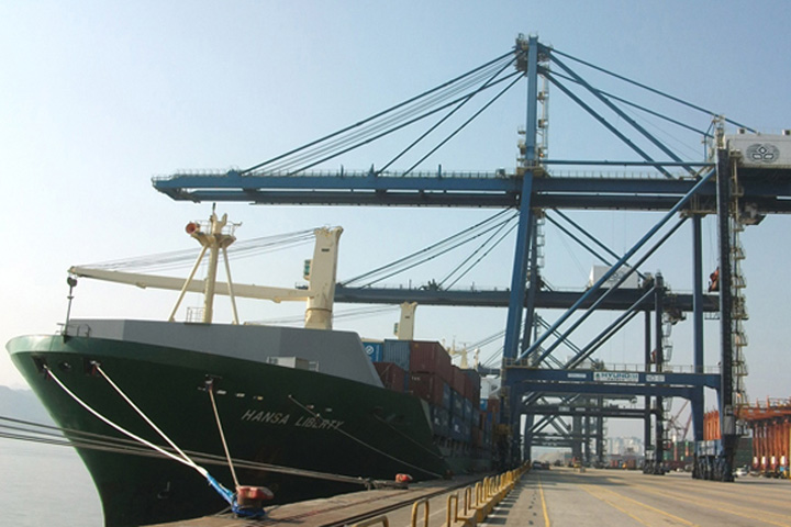 On 5 December 2009, YICT received the maiden call of the "Hansa Liberty", a vessel deployed by the consortium of Hanjin, KMTC Line and STX Pan Ocean to the Far East India Express (FIX) Service. The FIX loop follows a port rotation of Qingdao, Ulsan, Busan, Gwangyang, Shanghai, Ningbo, Yantian, Singapore, Nhava Sheva, Penang, Singapore and Qingdao.