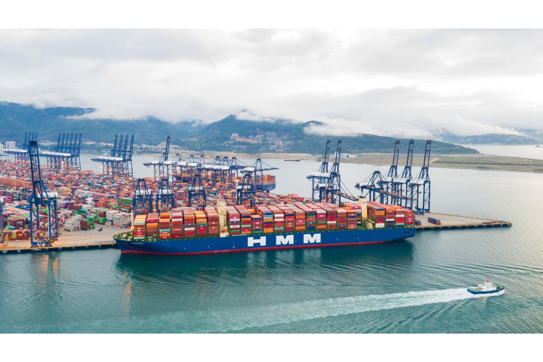 YANTIAN Welcomes the World's Largest Container Vessel, the 24,000-TEU HMM Algeciras