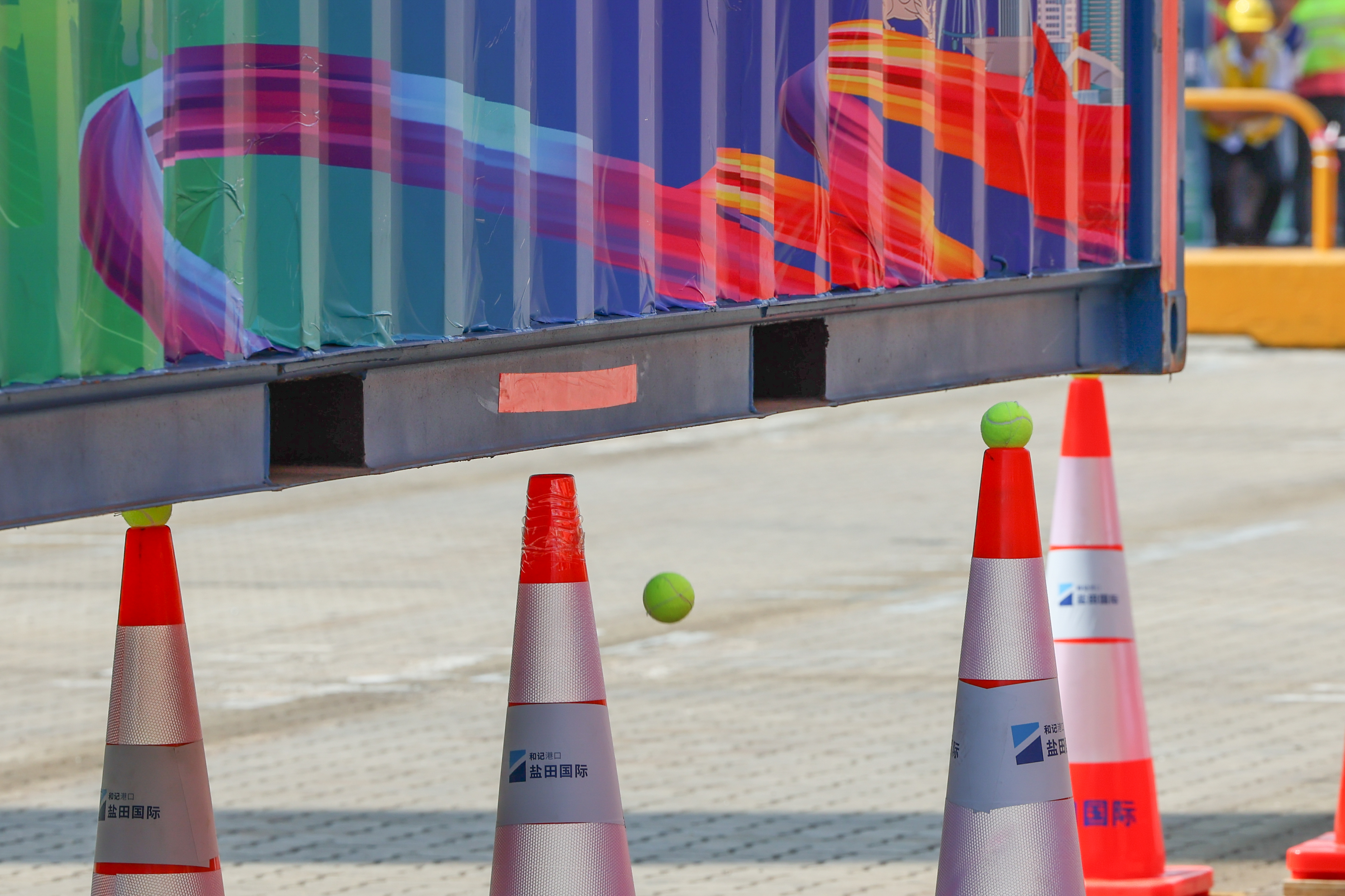 20251016深圳市第十五届职工技术创新运动会暨2025年深圳技能大赛-电动港口装卸机械司机职业技能竞赛-修图 (143).jpg